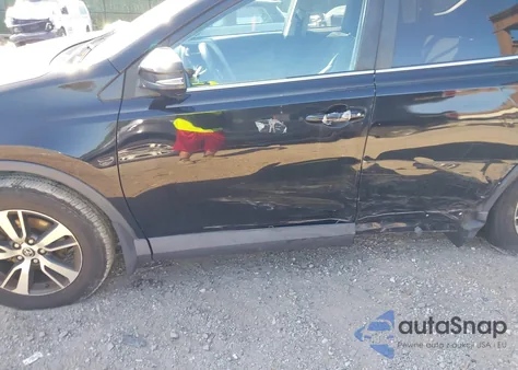 2018 Toyota Rav4 Xle from USA, damaged, VIN 2T3RFREV6JW856883